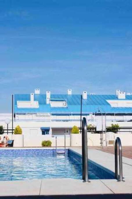 Large Modern Beach Front Apartment, Rooftop Pool!! Marbellac Extérieur photo